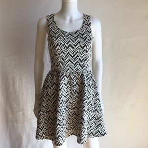 Rewind Black/White Dress